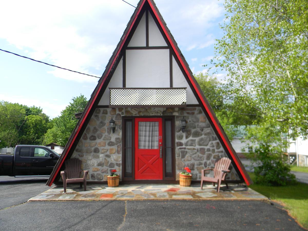 The Stone House Motel & Motor Lodge Ticonderoga Екстериор снимка